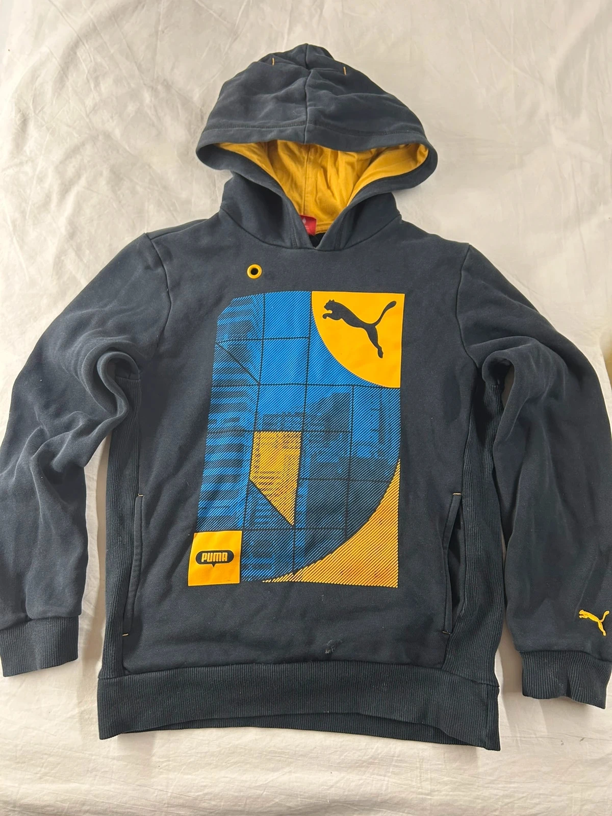 Pull à capuche noir imprimé puma taille 12 ans